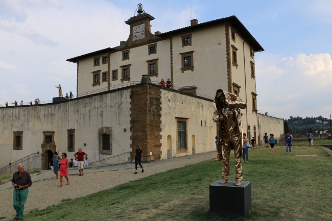 Spiritual guards di Jan Fabre proteggono Firenze