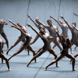Trittico di danza contemporanea con i coreografi Smith, Leon e Ligghtfoot e Valastro